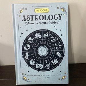 NEW. In focus Astrology Book. Your personal Guide.